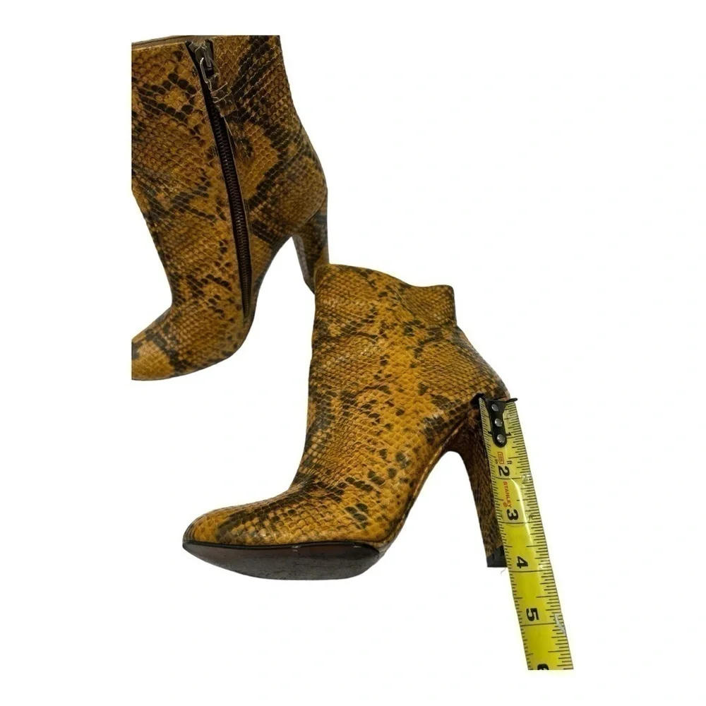 ZARA WOMAN YELLOW SNAKE PRINT ZIPPER BOOTS Woman’s Size 38 US 7.5